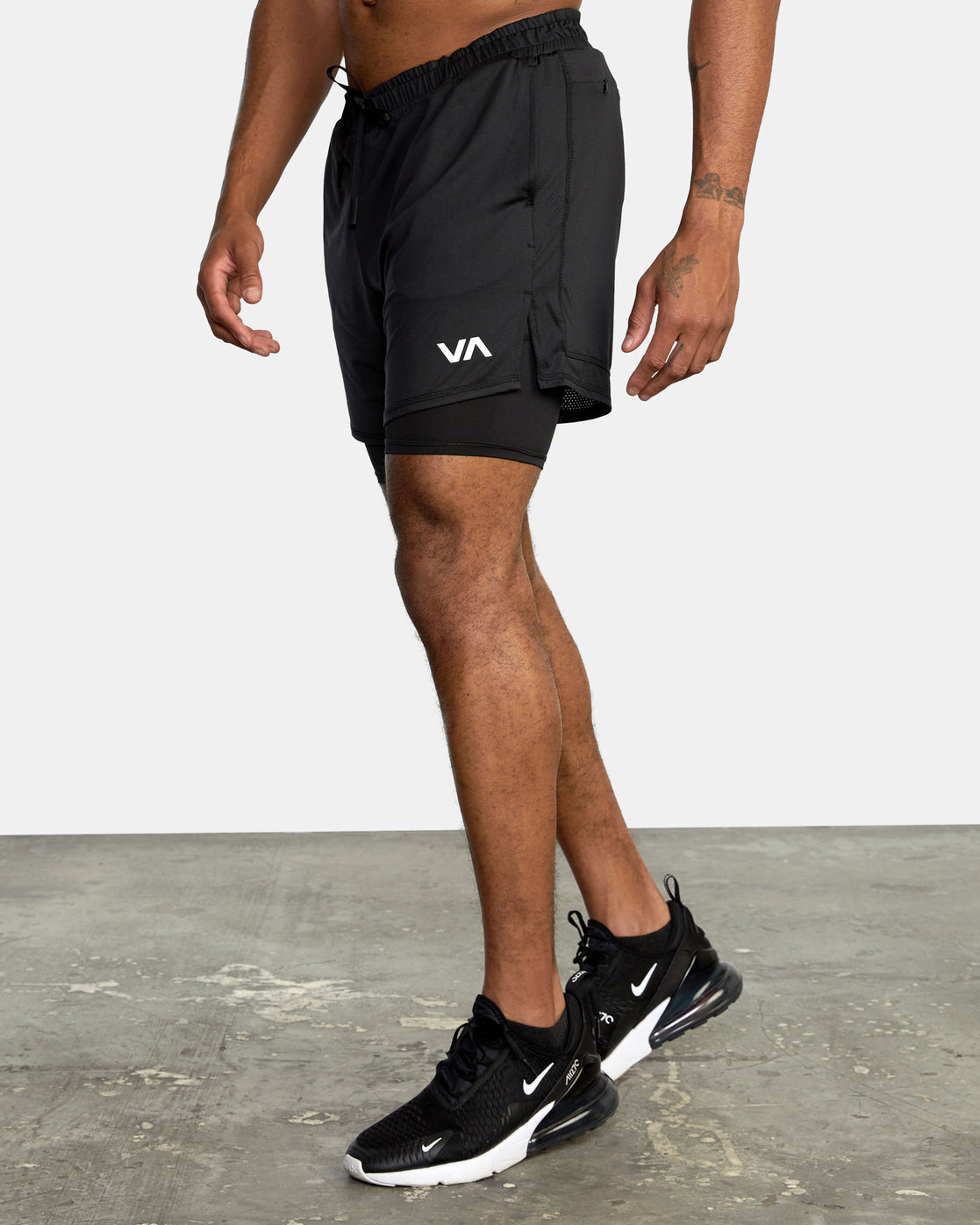 SPORT Vent Running Shorts Black